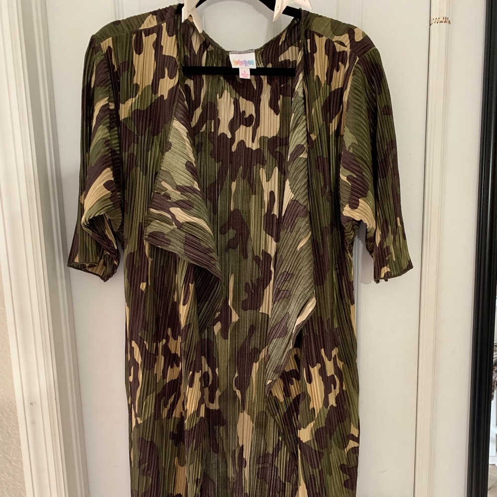 CAMO LuLaRoe Shirley